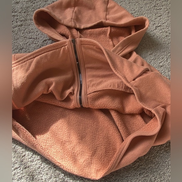 Alo Yoga Extreme Crop Jacket - Picture 13 of 13